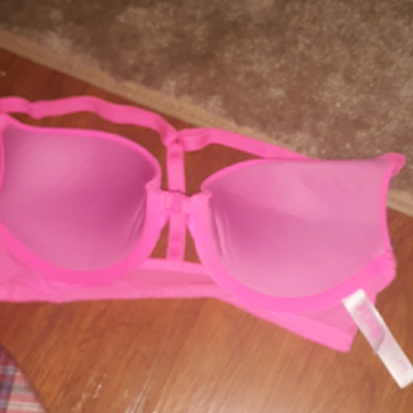Victoria Secret Bra - Picture 3 of 3